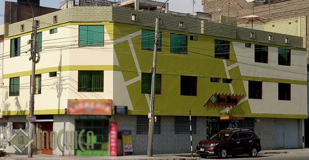 Hostal Residencial Mochica Lima Exterior photo